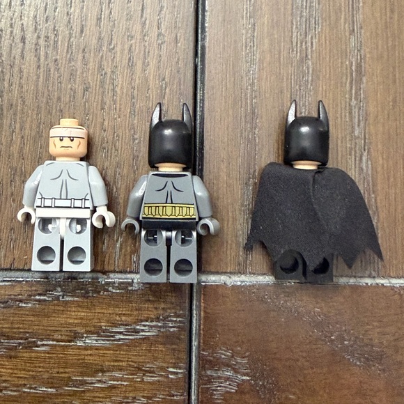 LEGO Batman Minifigures Lot of 3 Super Heroes Batcave Assortment - Picture 3 of 3
